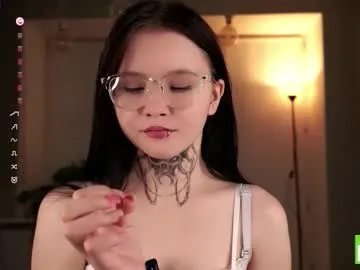 Freechat sweetyoops on Chaturbate