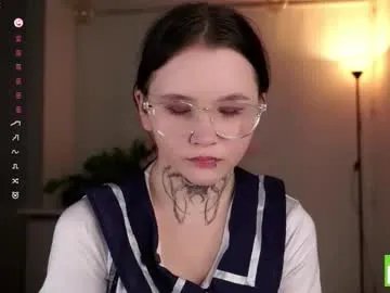 Freechat sweetyoops on Chaturbate