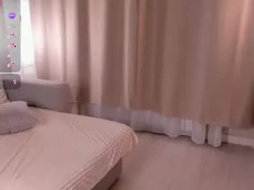 Freechat taitebeverley on Chaturbate