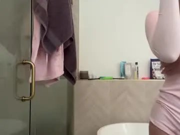 Freechat tgirltoesx on Chaturbate