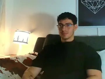 Freechat thomylov on Chaturbate