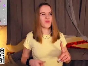 Freechat trinahillier on Chaturbate