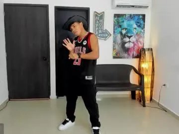 Freechat voyeurism_guys on Chaturbate