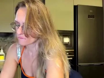 Freechat yes_mommy_zlata on Chaturbate