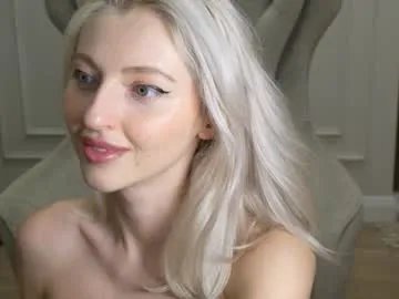 Freechat yournaughtymiss on Chaturbate
