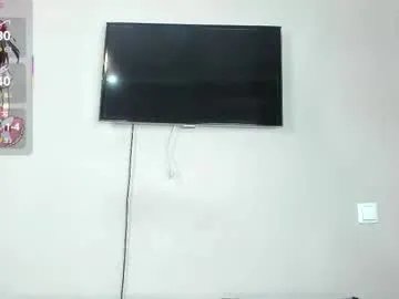 Freechat zirael_swan on Chaturbate