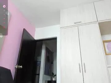 Freechat zoey_cooper on Chaturbate