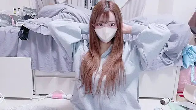 Group _chanMOMO_ on StripChat