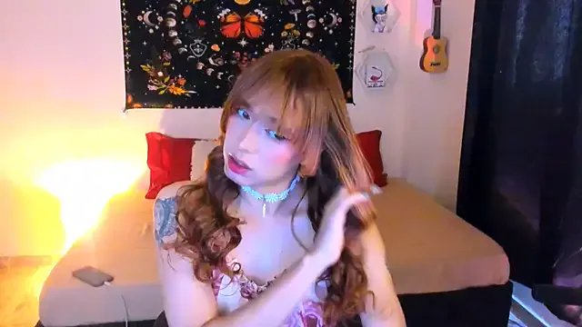 Freechat AdelineEsposito on StripChat