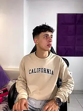 Freechat AdrianRinaldi on StripChat