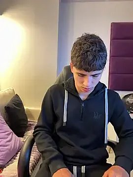 Freechat AdrianRinaldi on StripChat