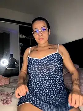 Freechat Agatha_lindinha on StripChat