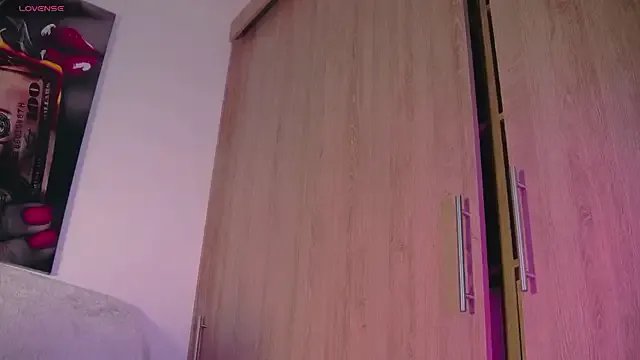 Freechat aidaadams on StripChat