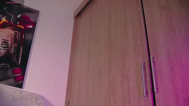 Freechat aidaadams on StripChat