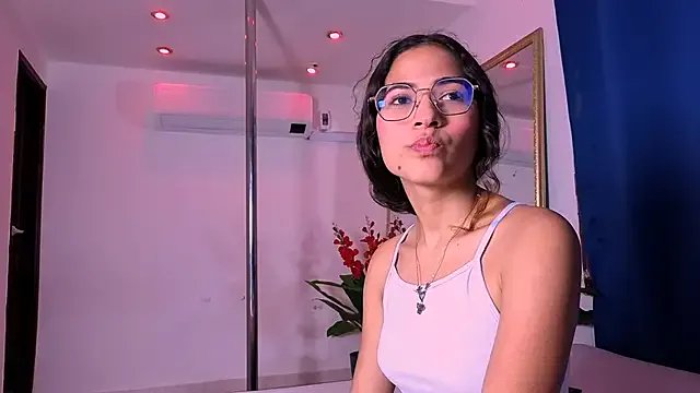 Freechat Akira_Hime on StripChat