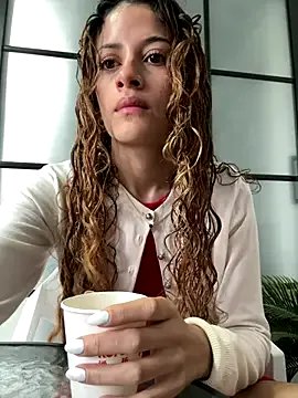 alana15 on StripChat 