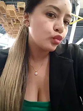 Freechat alana_69 on StripChat