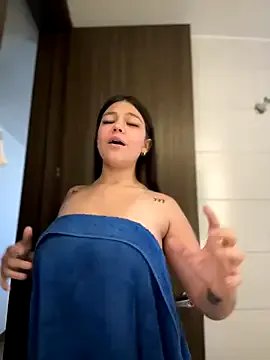 Freechat Alyshanon18 on StripChat