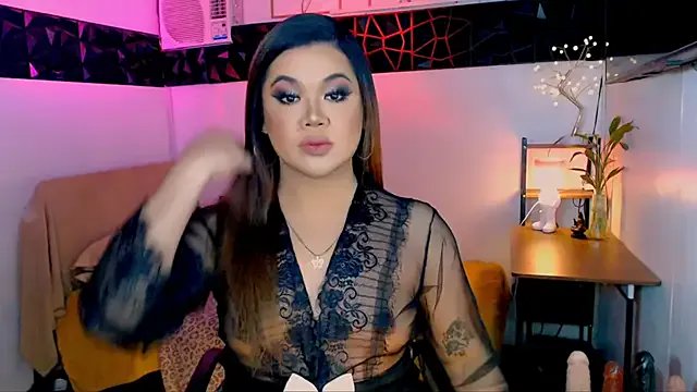 Freechat asiankatyhuge on StripChat