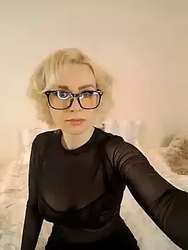 Private AureliaDoux on StripChat