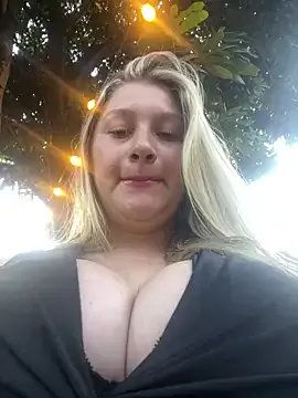 Freechat aurora_coldd on StripChat