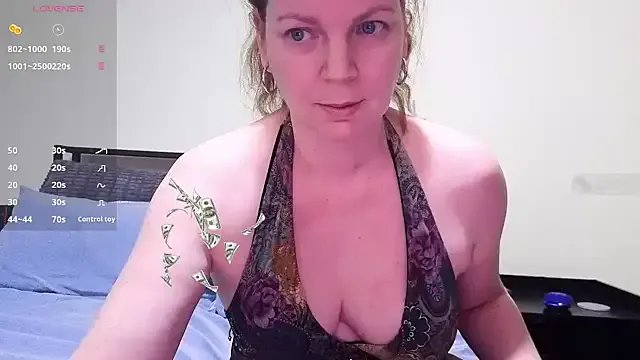 AussieKittyPurr on StripChat 
