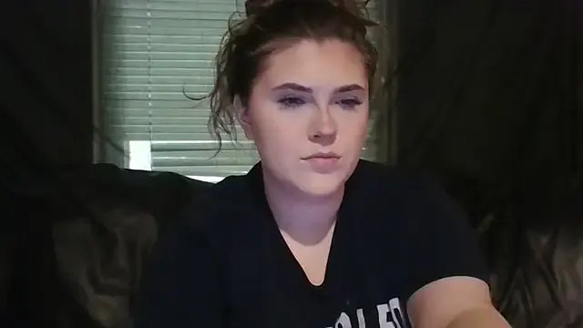 Freechat babyizzie on StripChat