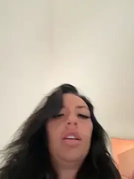 BELLABLACKXUK on StripChat 