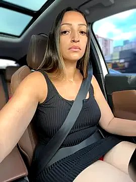 BelleLouiseVp on StripChat 