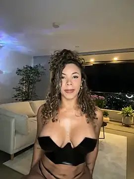 Freechat Brunettexio on StripChat