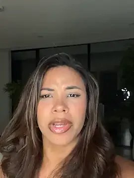 Freechat Brunettexio on StripChat