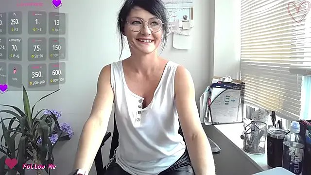 Freechat City_Kat on StripChat