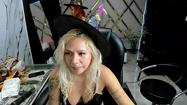 Private ConstansBlonde on StripChat