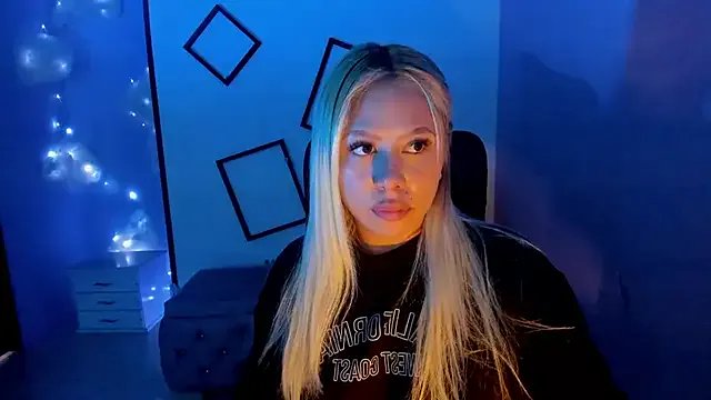 Private ConstansBlonde on StripChat