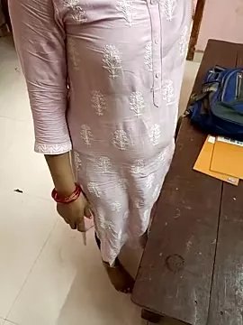 Group COUPLLE_VILLAGE on StripChat