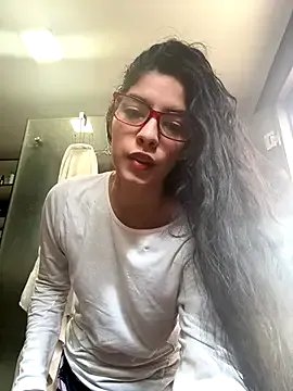 dani_bela on StripChat