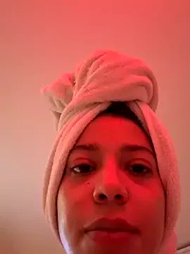 Freechat Danisaenz__ on StripChat