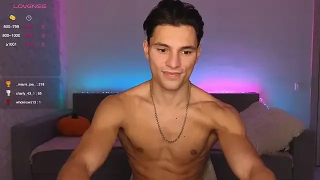 Freechat denlover1 on StripChat