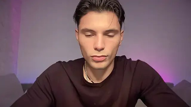 Freechat denlover1 on StripChat