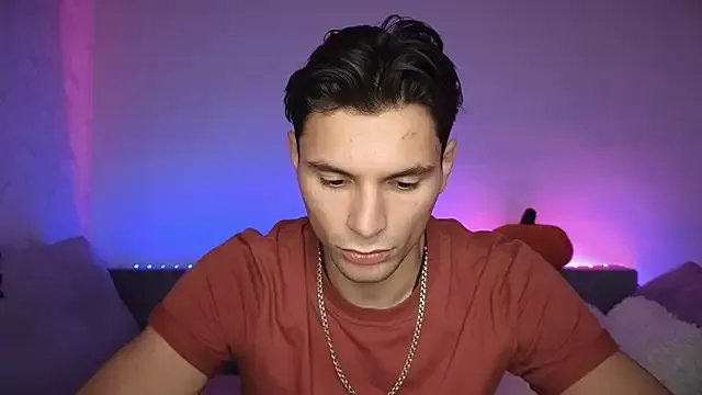 Freechat denlover1 on StripChat