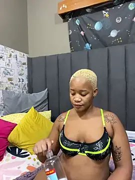 Freechat Dirtydaisyxx25 on StripChat