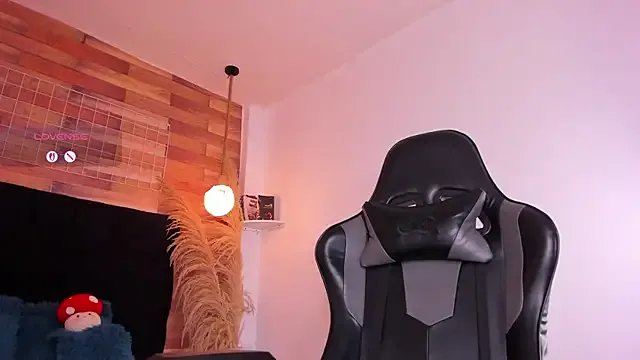 Freechat Emily_brown04 on StripChat