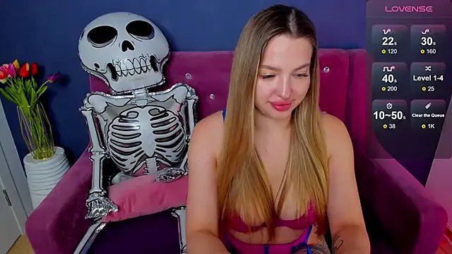 Emma__Ross on StripChat 