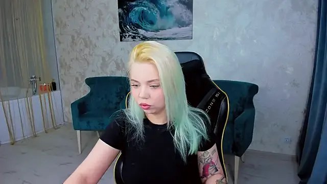 Freechat EnergyBunny_1 on StripChat