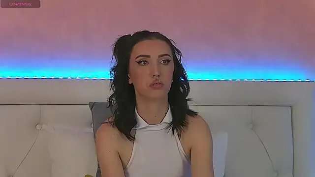 Freechat EnyaHazell on StripChat