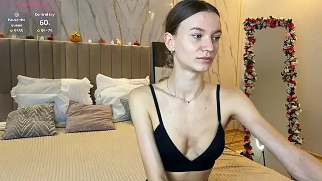 Freechat EvaToniz on StripChat