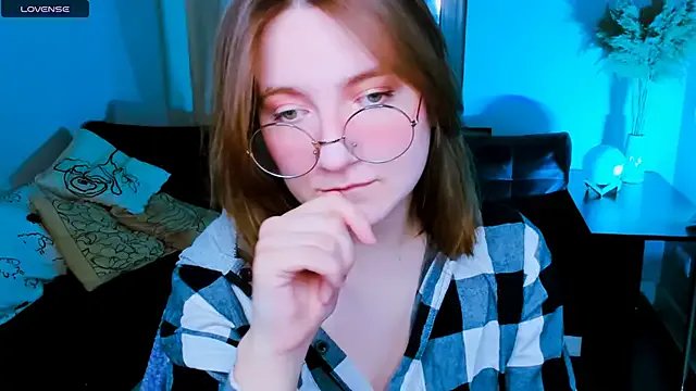 Freechat fairy_tara on StripChat