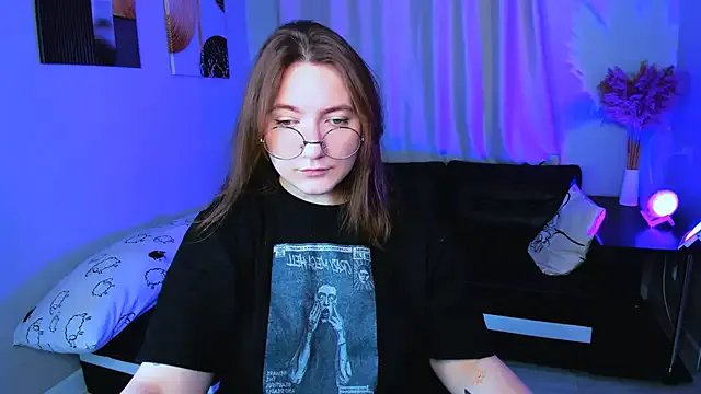 Freechat fairy_tara on StripChat