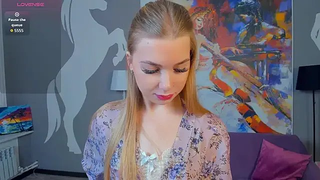 Freechat FloraBonde on StripChat