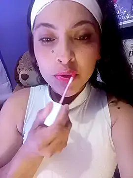 Freechat Fox_Roxxan on StripChat